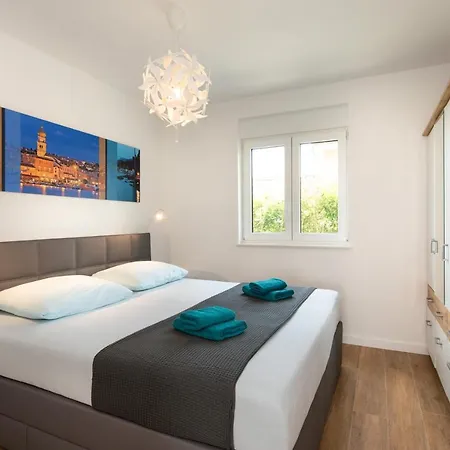Apartament Krk With Jacuzzi Krk Town