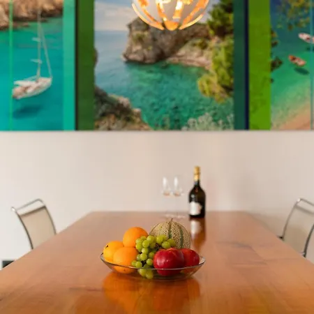 Krk With Jacuzzi アパート クルク