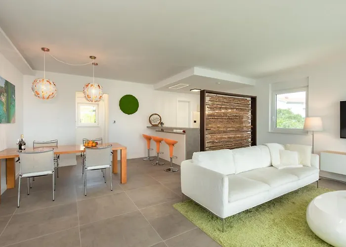 Apartman Krk With Jacuzzi