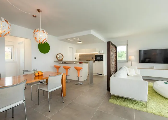 Apartman Krk With Jacuzzi