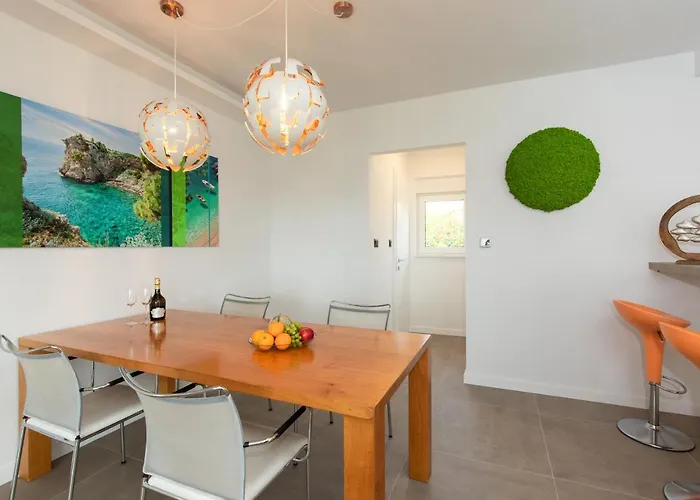 Apartman Krk With Jacuzzi