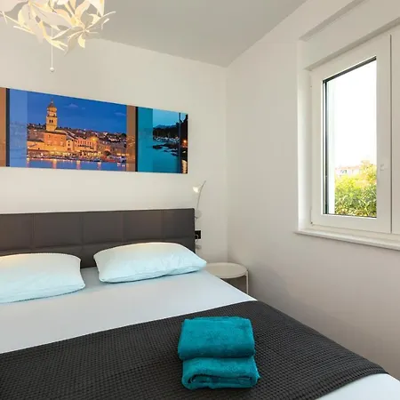 Krk With Jacuzzi Apartamento *